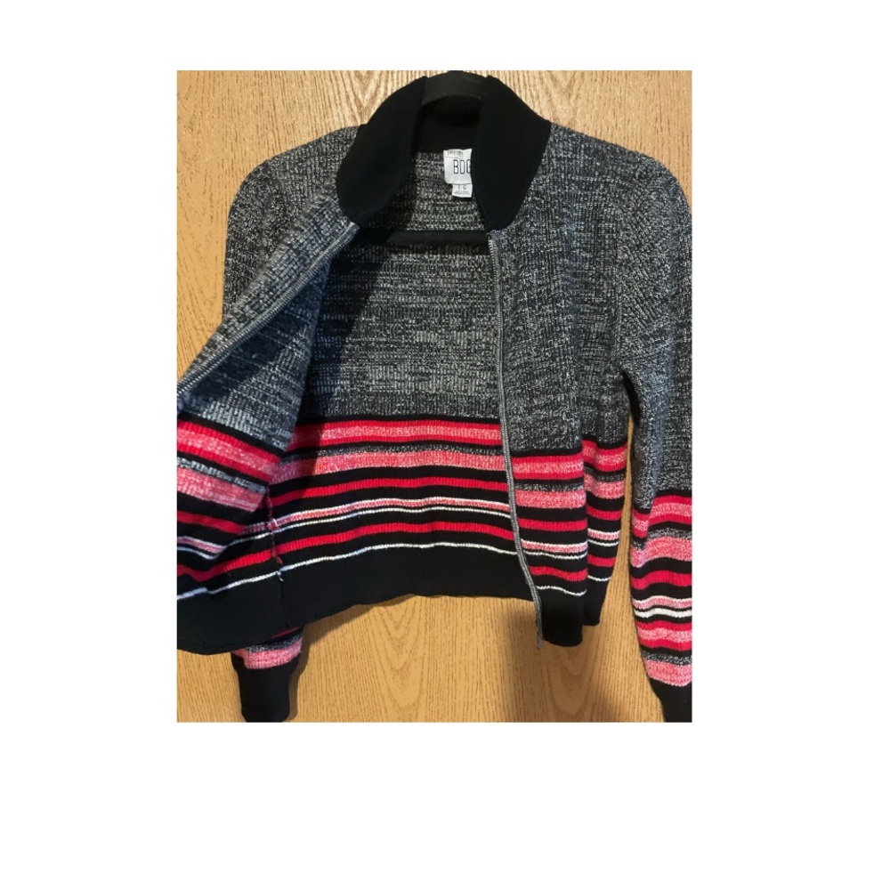 NWOT BDG BY URBAN OUTFITTERS GORGEOUS ZIP UP SWEATER! BEAUTIFUL COLORS! - Picture 3 of 6